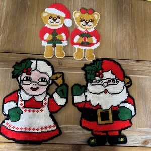 4 Vintage Christmas Decor Santa Ms Claus Bears Needlepoint Yarn Plastic Canvas